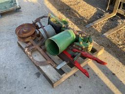 1960 JOHN DEERE 1 ROW SEEDER