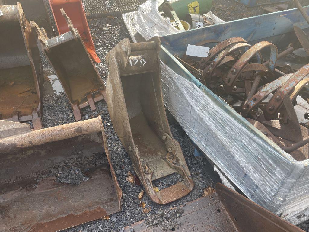 12" EXCAVATOR BUCKET