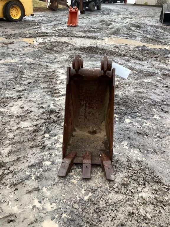 12" EXCAVATOR BUCKET