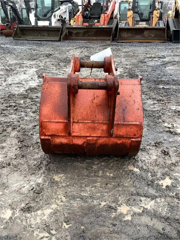 24" EXCAVATOR BUCKET