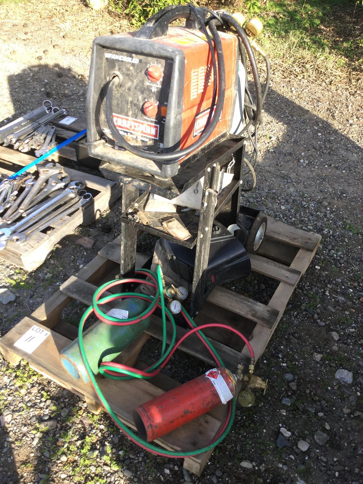 Craftsman 110 Wirefeed Welder on Cart w/ Tanks, Masks & Gloves