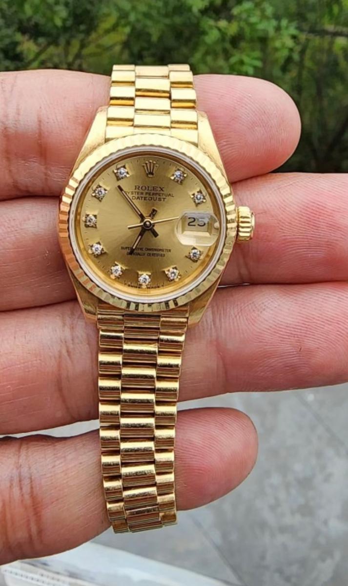 Full 18kt Gold 26mm Factory Diamond Rolex Datejust Comes with Box & Papers