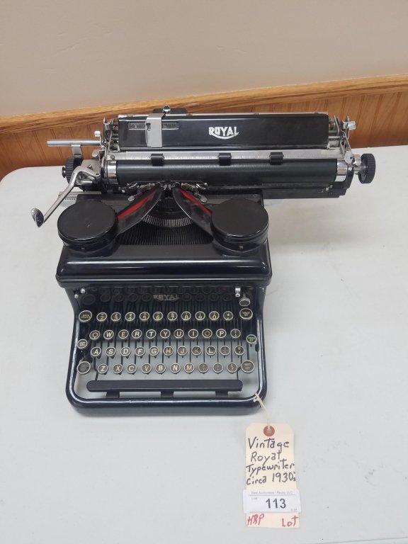 Royal Manual Typewriter