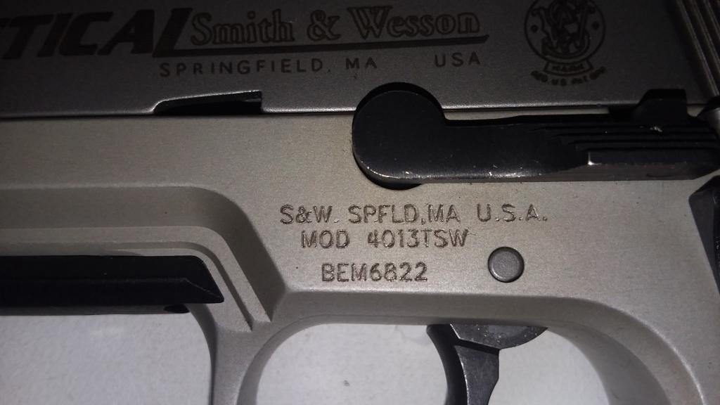 Smith & Wesson 4013 TSW 40 cal Pistol