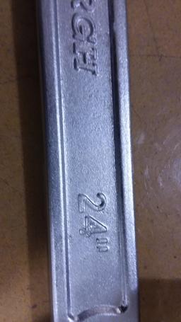 Pittsburgh 24" Crescent Wrench