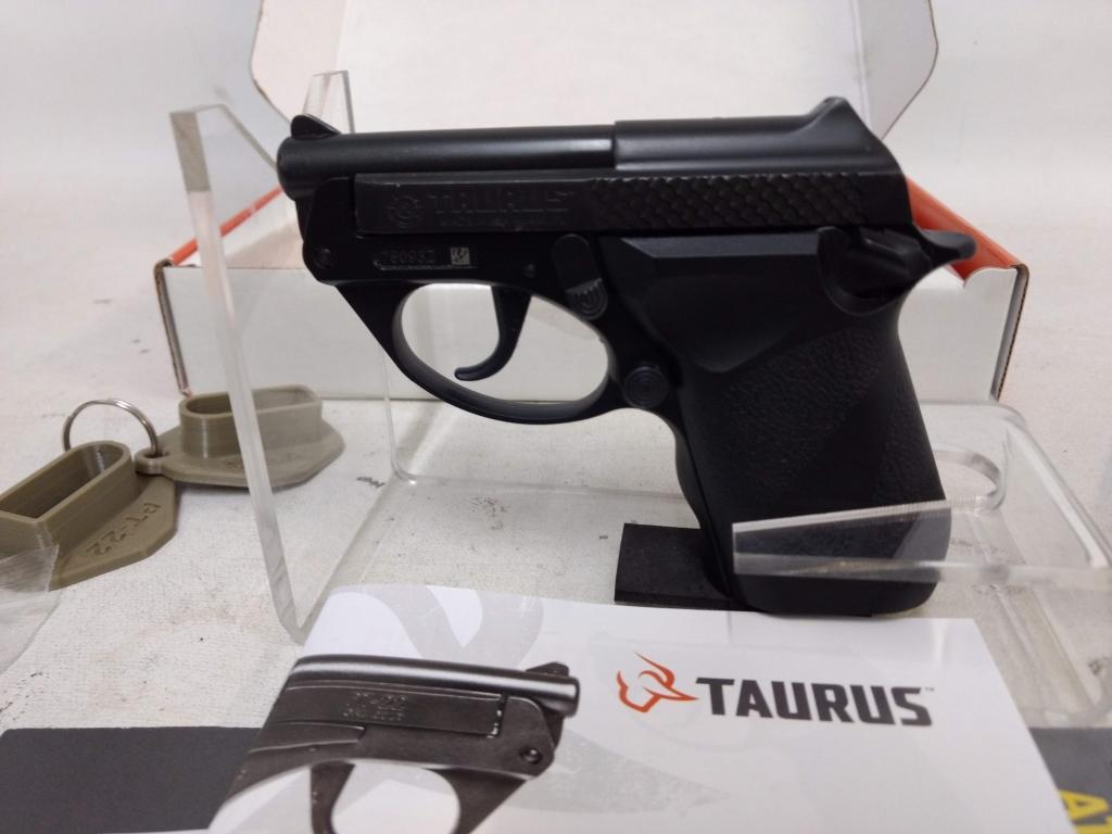 Taurus Pt22 22 Cal Pistol