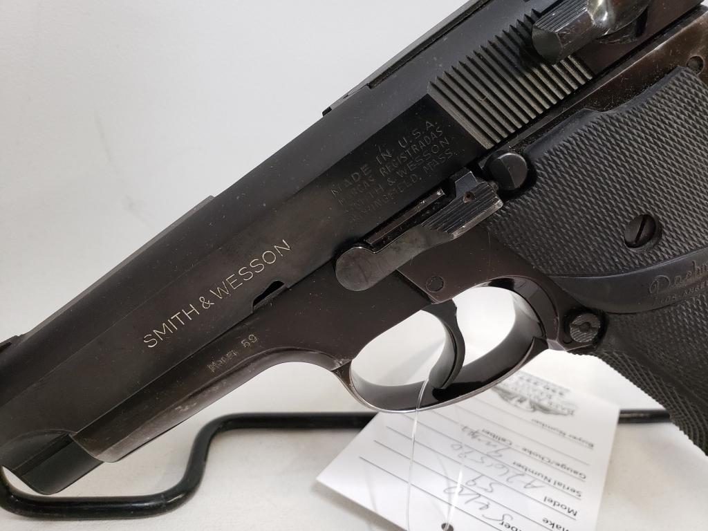 Smith & Wesson 59 9mm Pistol