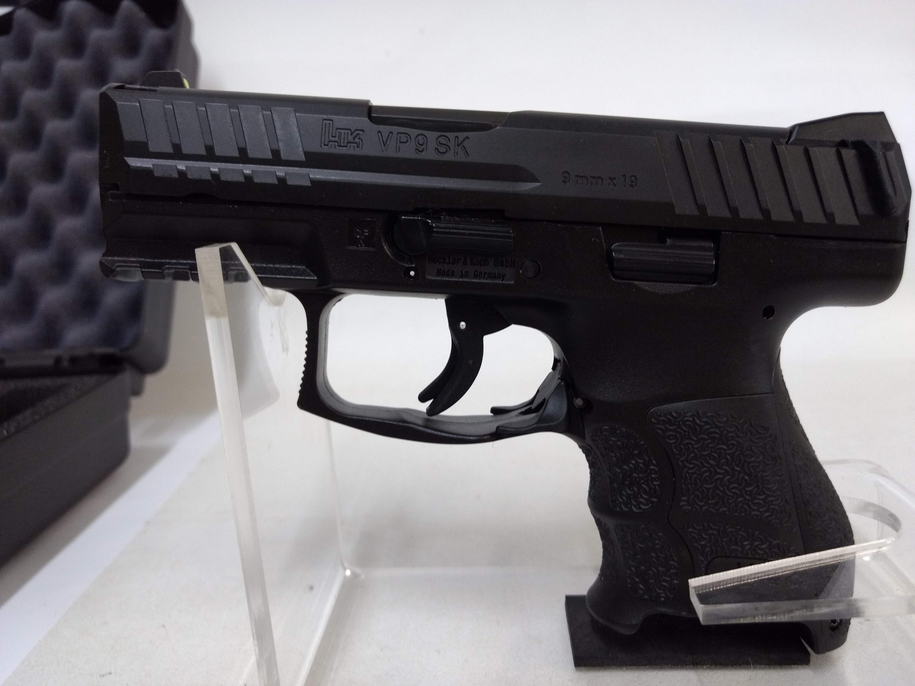 H & K VP9SK 9mm Pistol