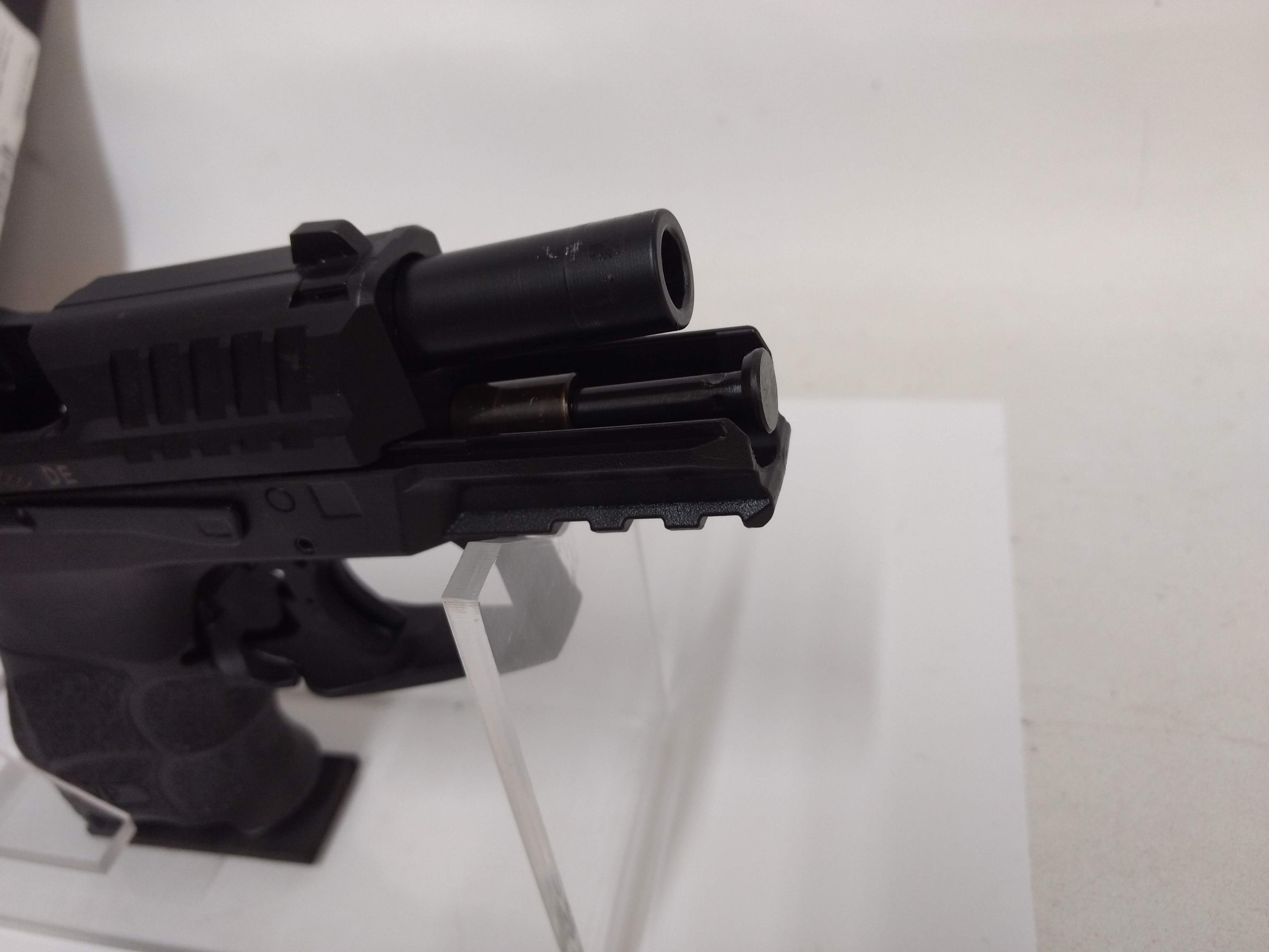 H & K VP9SK 9mm Pistol