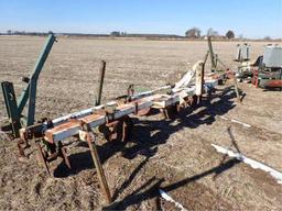 KMC 5 Row 30' Ripper/ Bedder w/Parrellel Linkage