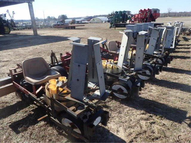 Holland Carousel 4 Row 48" Transplanter