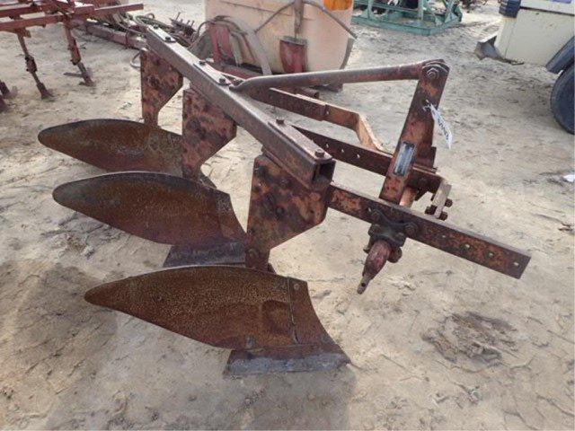 Massey Ferguson Model 82 3 Bottom Plow