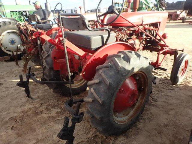 Farmall 140 Late Model Key Start w/Cultivator