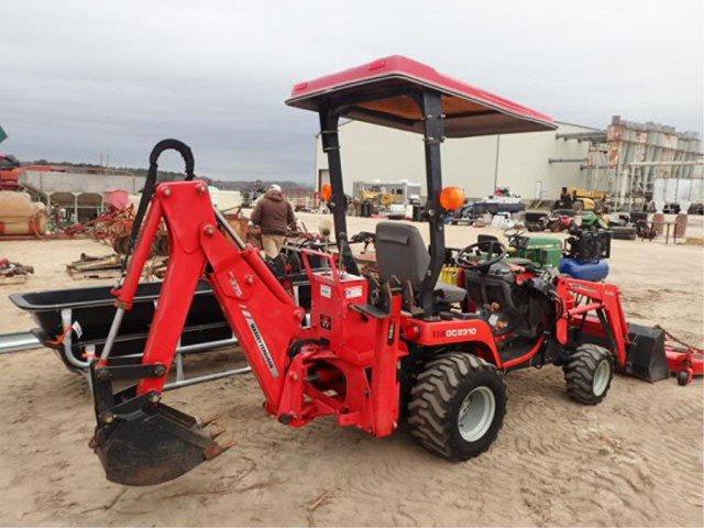 Massey Ferguson GC2310 Tractor Loader backhoe