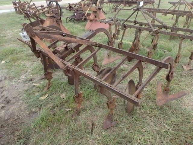 2 Row Pittsburg Cultivator