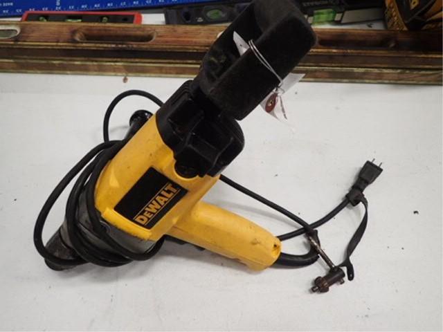 DeWalt 1/2" Drill Reversing