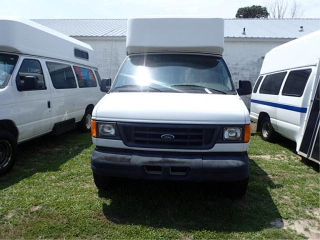 2005 Ford E350 Super Duty Hi Top Van