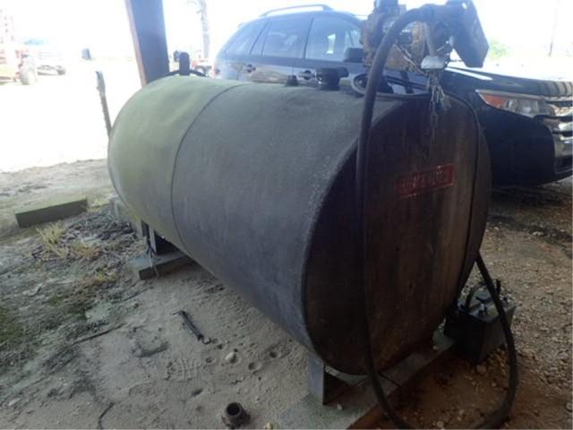 300 Gallon Fuel Tank w/ Electric Pump