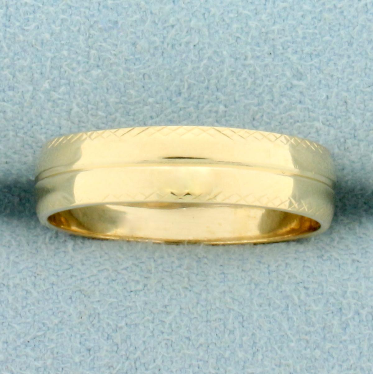 Vintage Wedding Band Ring In 14k Yellow Gold