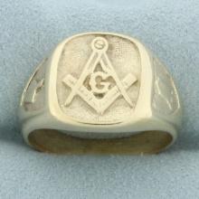Mens Vintage Masonic Ring In 10k Yellow Gold