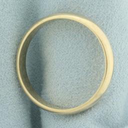 Mens Classic Wedding Band Ring In 14k Yellow Gold