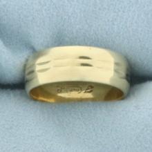 Diamond Cut Beveled Band Ring In 14k Yellow Gold