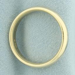 Mens Classic Wedding Band Ring In 14k Yellow Gold