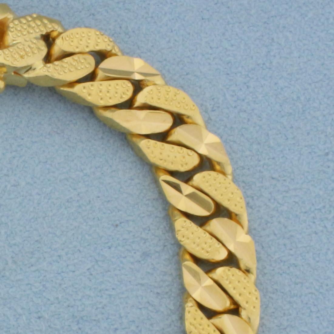 Diamond Cut Curb Link Bracelet With Heart Clasp In 22k Yellow Gold