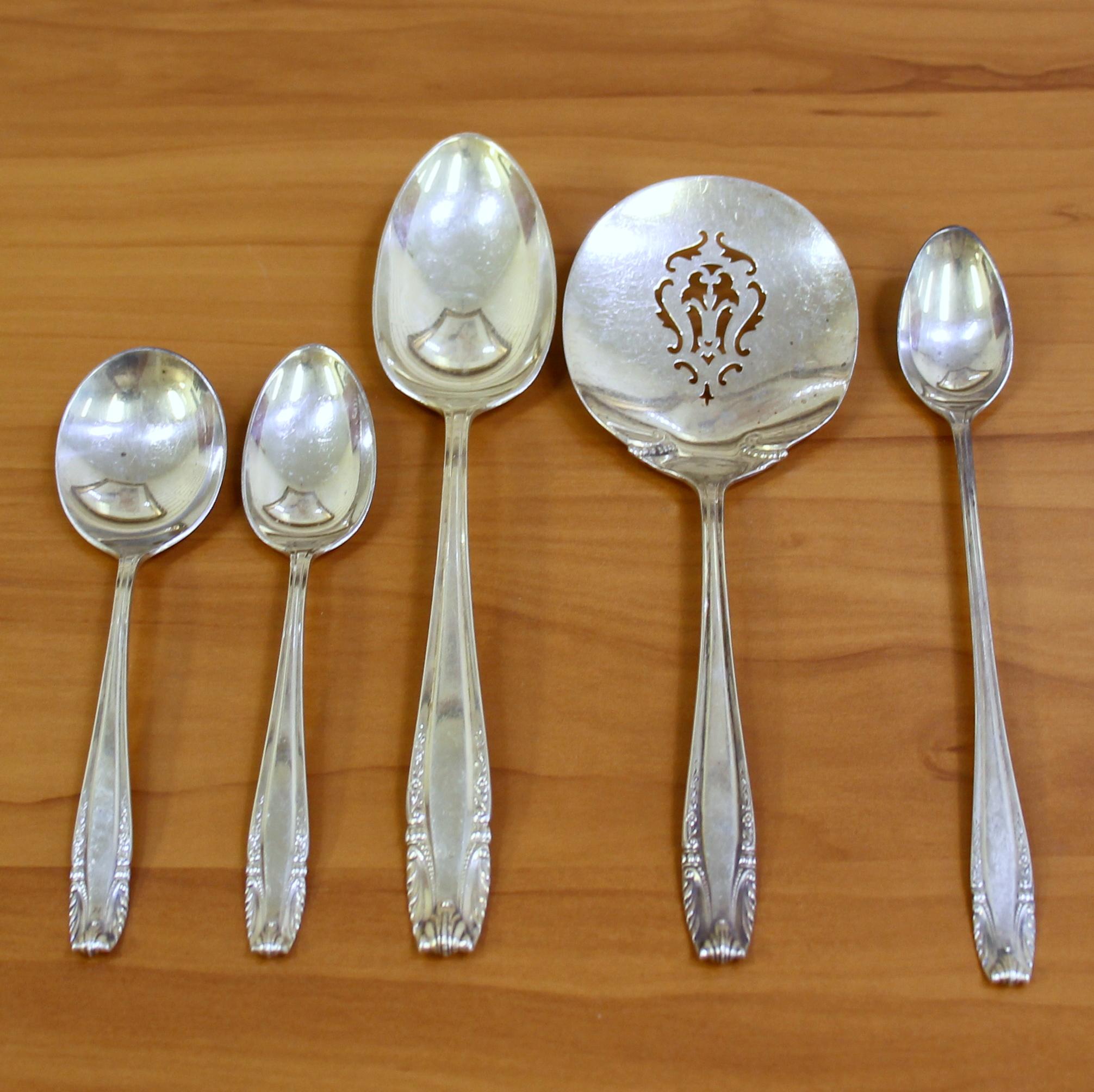 Wallace Stradivari Eighty Eight Piece Sterling Silver Flatware Set