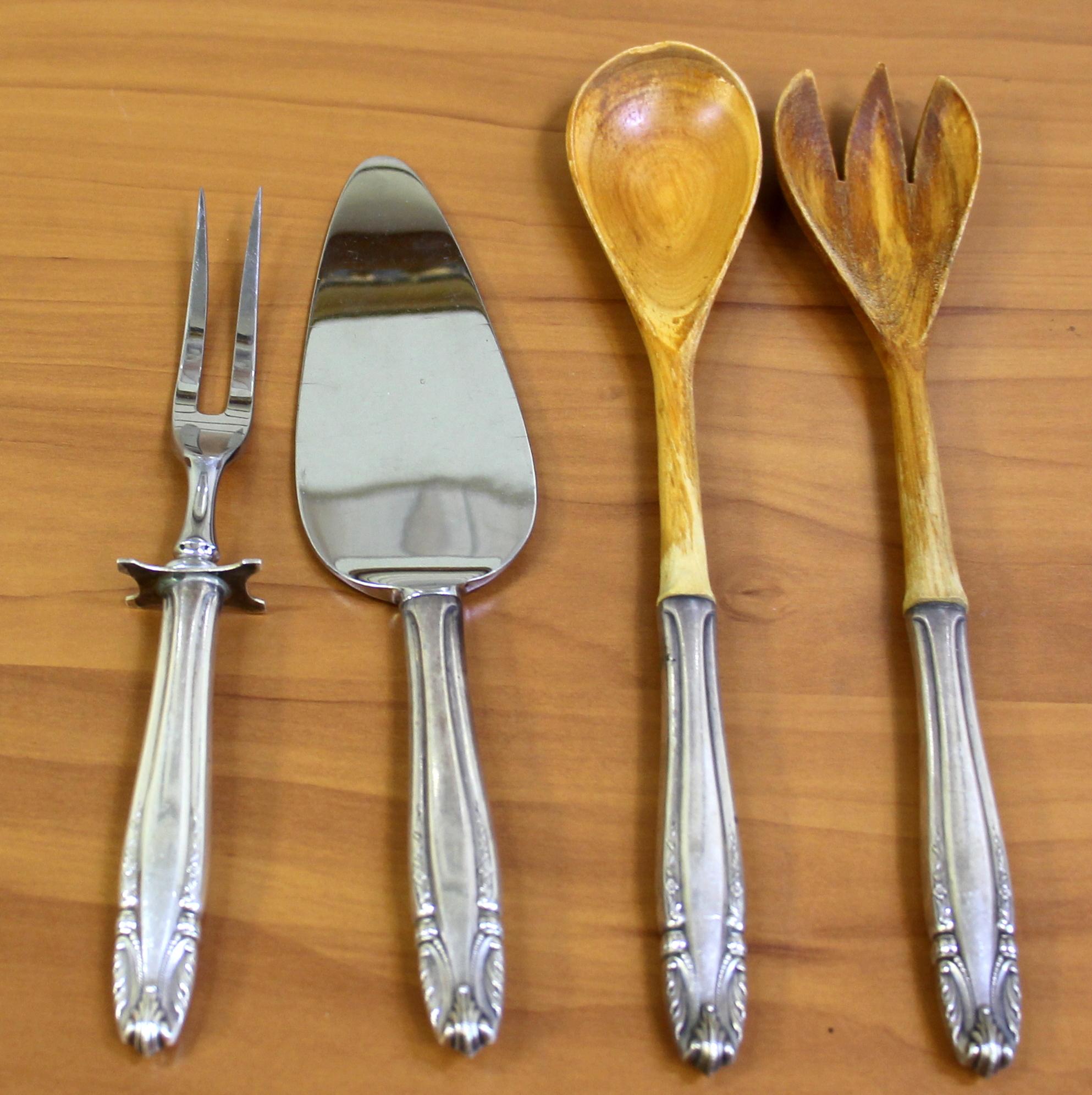 Wallace Stradivari Eighty Eight Piece Sterling Silver Flatware Set