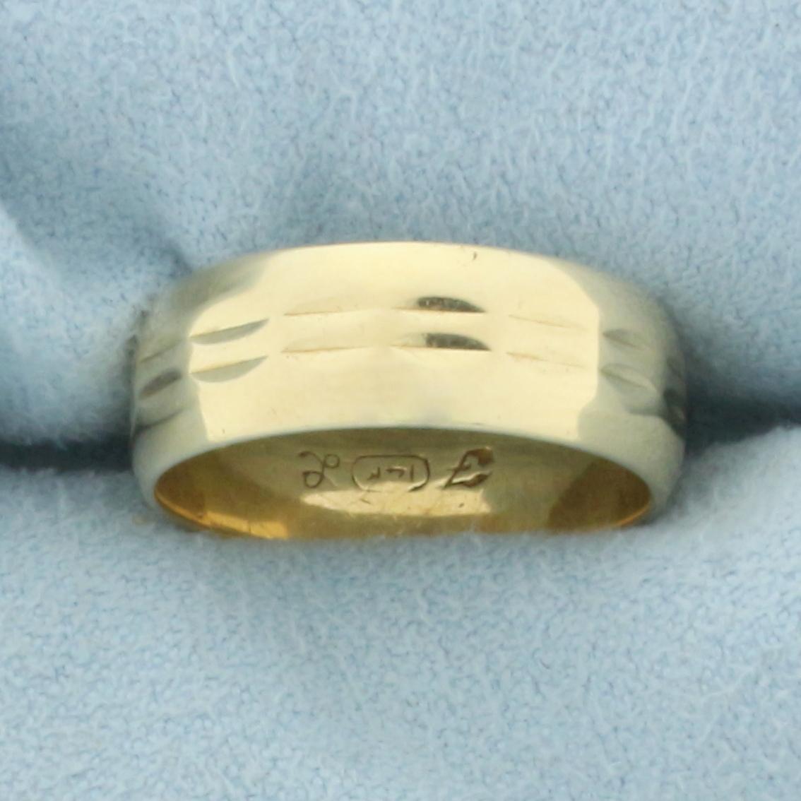 Diamond Cut Beveled Band Ring In 14k Yellow Gold