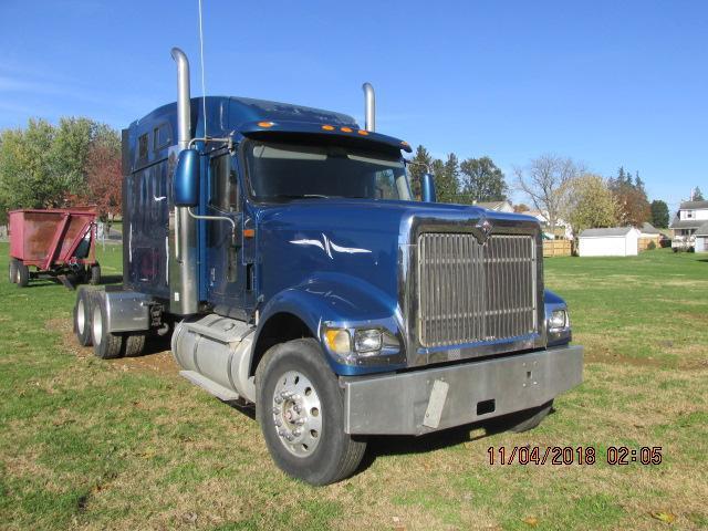 2001 IH w pro sleeper, 3 axle Recent engine