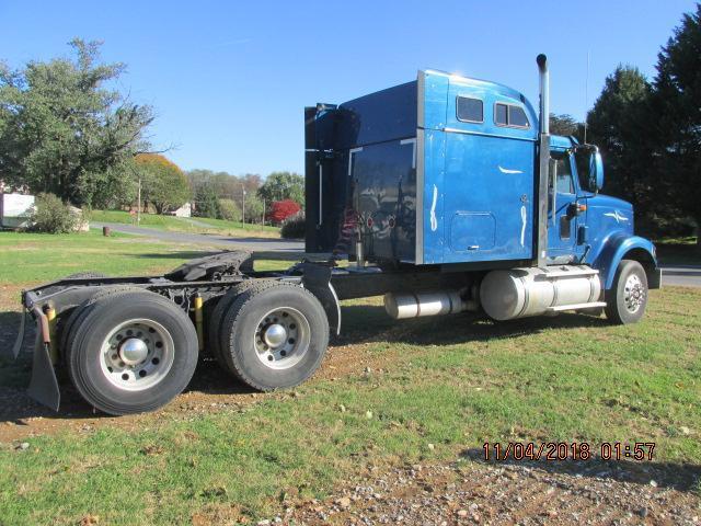 2001 IH w pro sleeper, 3 axle Recent engine