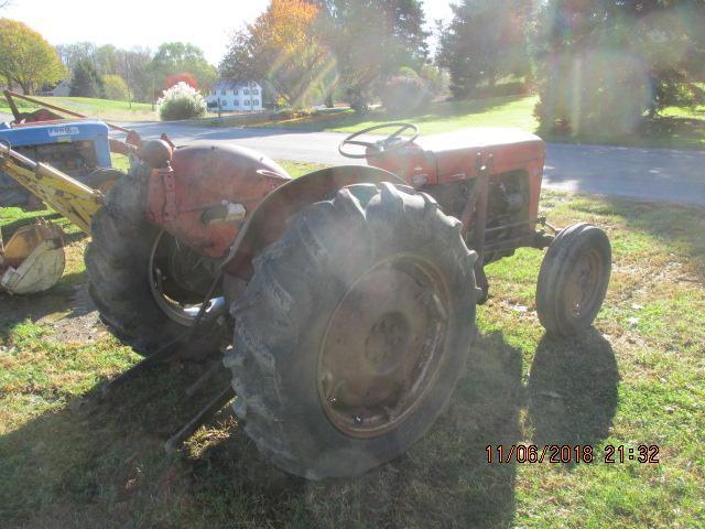 Massey Ferguson 35 Deluxe, Diesel, has multipower, a project or for parts