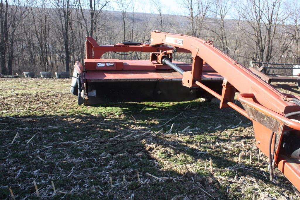 Hesston 1340 center pivot discbine,