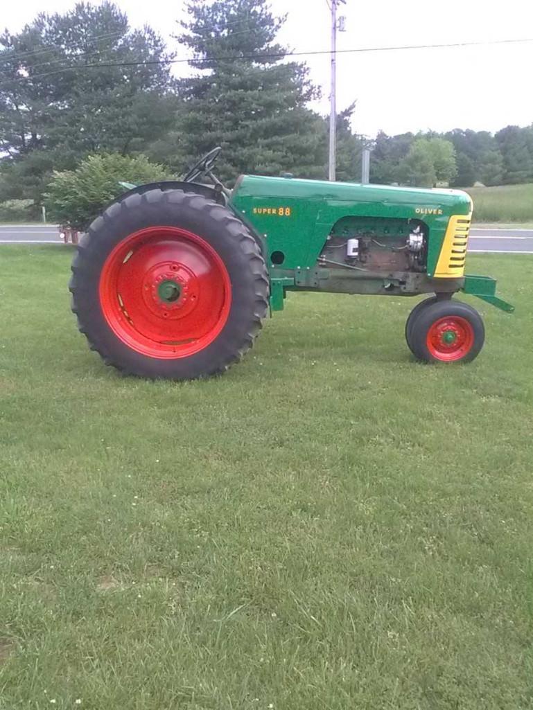 Oliver Super 88 farm class pulling tractor