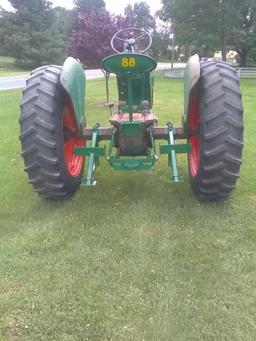 Oliver Super 88 farm class pulling tractor