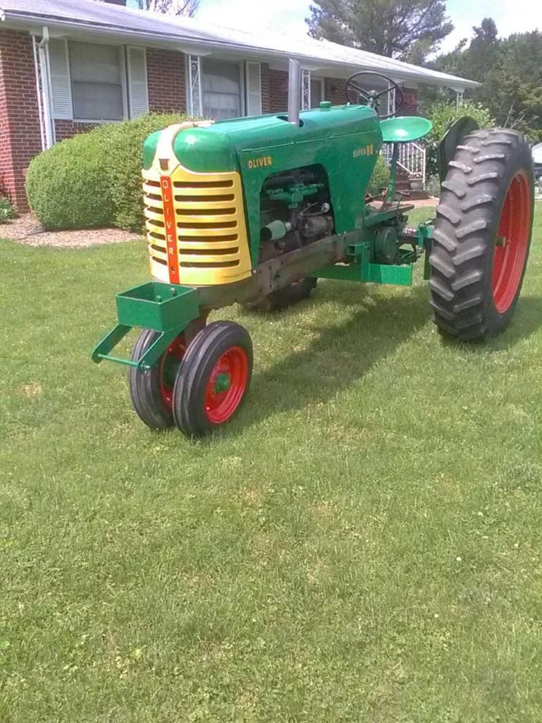 Oliver Super 88 farm class pulling tractor