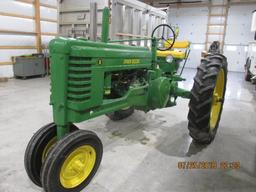 1952 JD Cyclone B fully restored, w/like new 12.4 X 38 tires