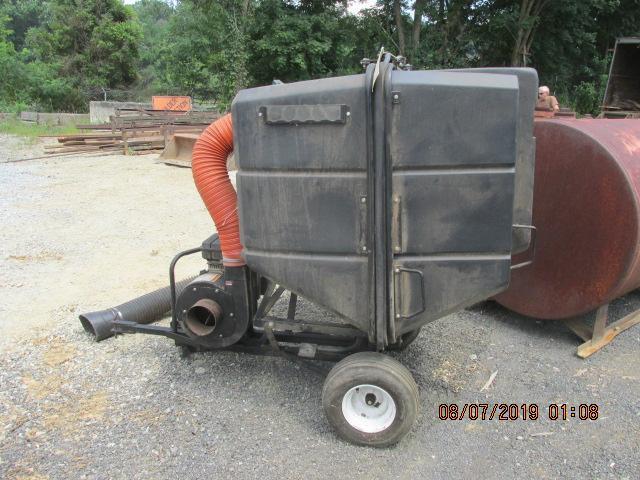 Easy Rake trailer type Leaf Vac/blower with 8 HP Briggs Industrial plus engine, in good shape