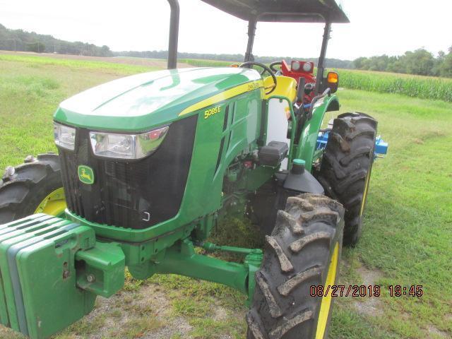 JD 5085E mfd, 85 HP, 2016 model with only 70 total hours