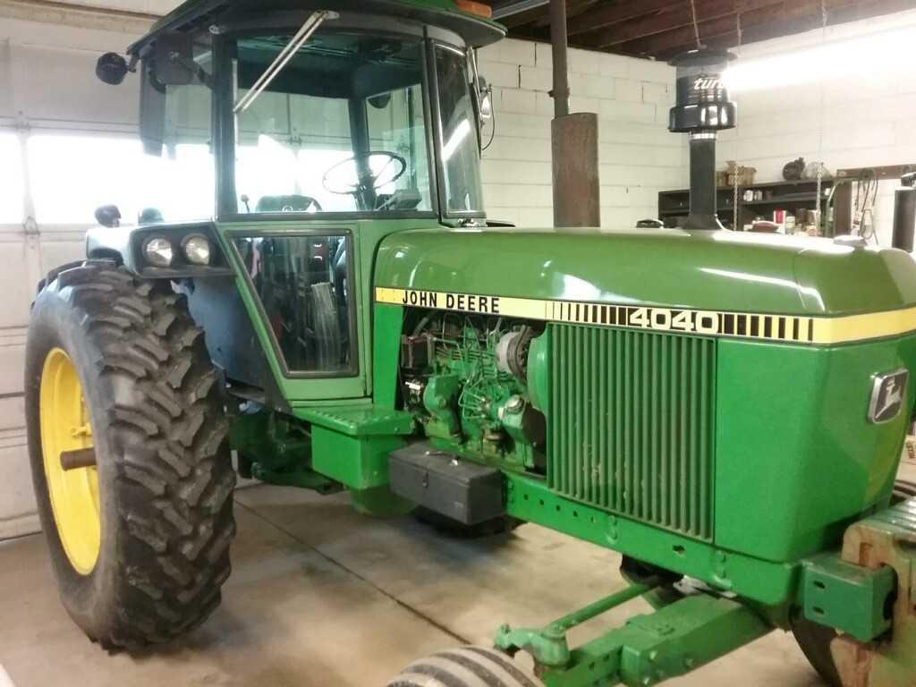 JD 4040 C/A quad range, very lo houred