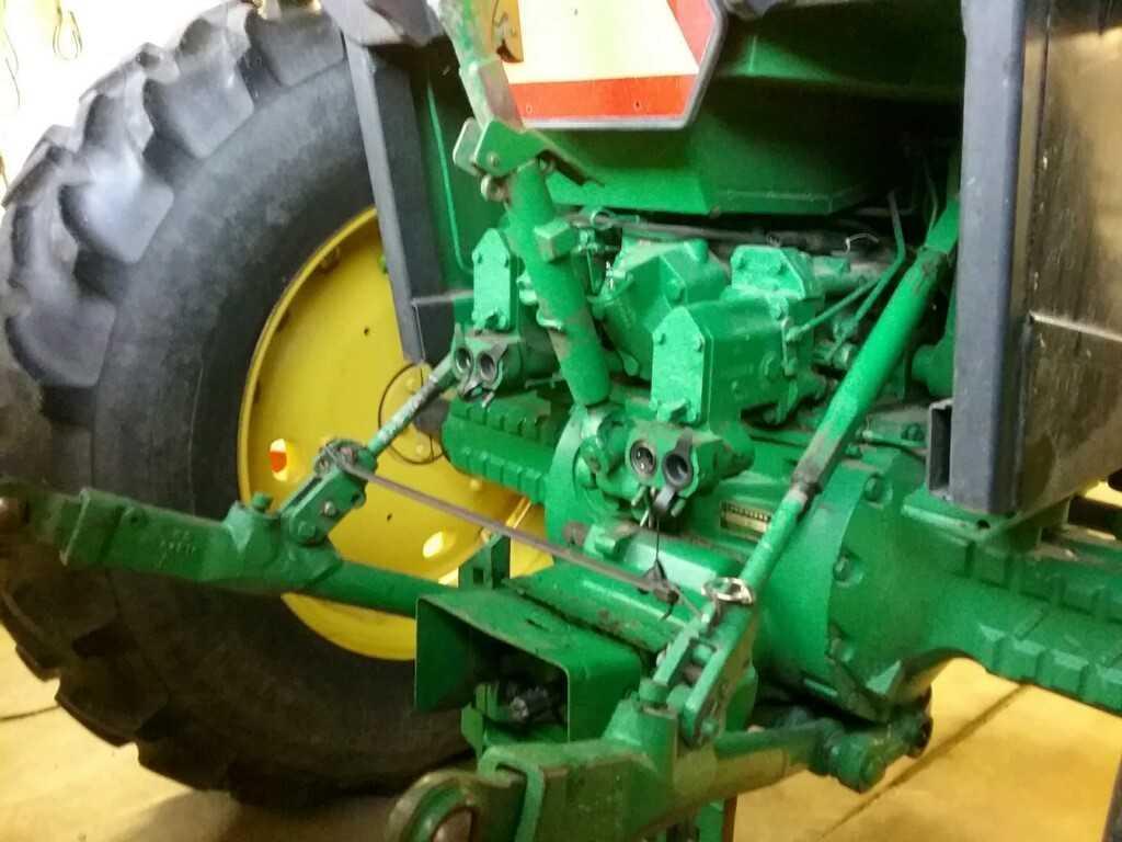 JD 4040 C/A quad range, very lo houred