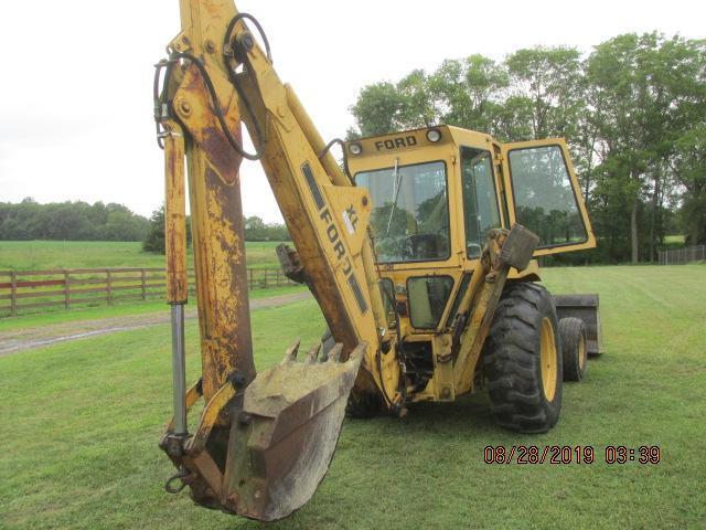 Ford 555A Loader with XL Backhoe and cab,