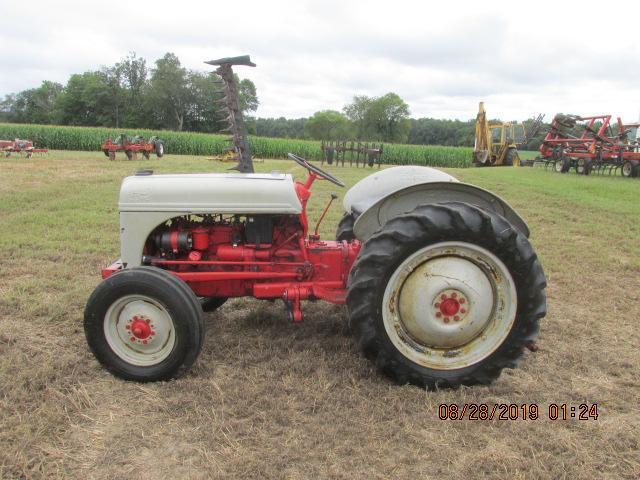 1952 Ford 8N w/ side distributor and tach, Sherman 2 speed aux and side mounted 6' sycle bar mower,