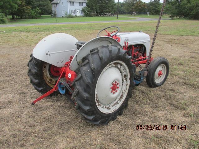 1952 Ford 8N w/ side distributor and tach, Sherman 2 speed aux and side mounted 6' sycle bar mower,