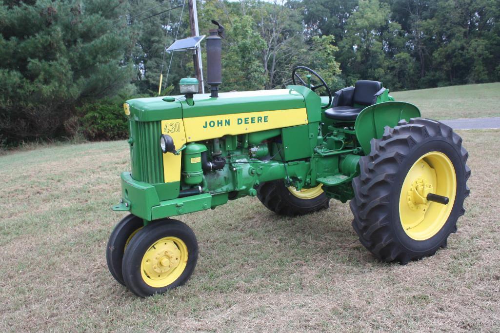 JD 430-T in Expo ready condition, P-Steering, full set of front wrap around weights