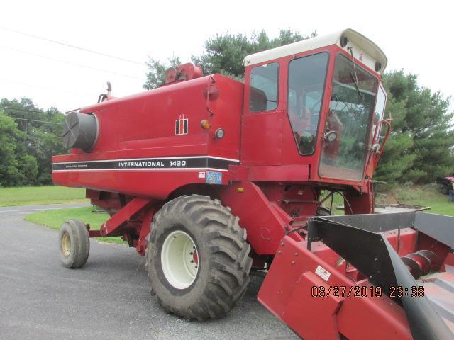 IH 1420 with 3520 engine hours, S# 5968,