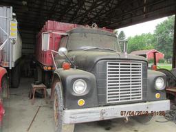 1970 IH 1800 Loadstar, 345 gas engine with 5+2 speed rear, 93,375 original miles,