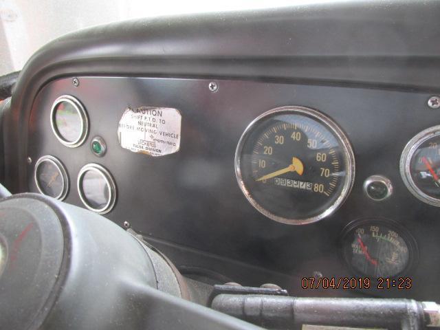 1970 IH 1800 Loadstar, 345 gas engine with 5+2 speed rear, 93,375 original miles,